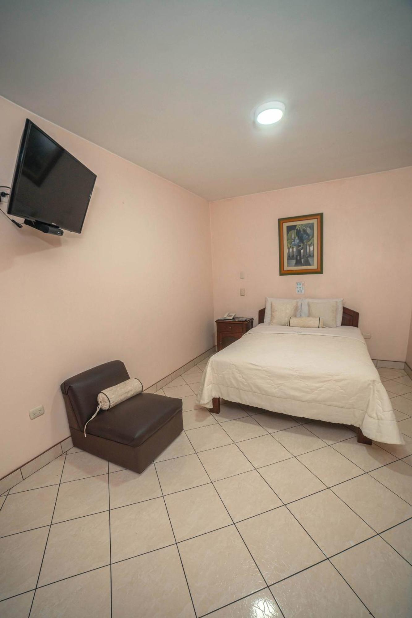 Hotel Torre Norte Trujillo Bagian luar foto