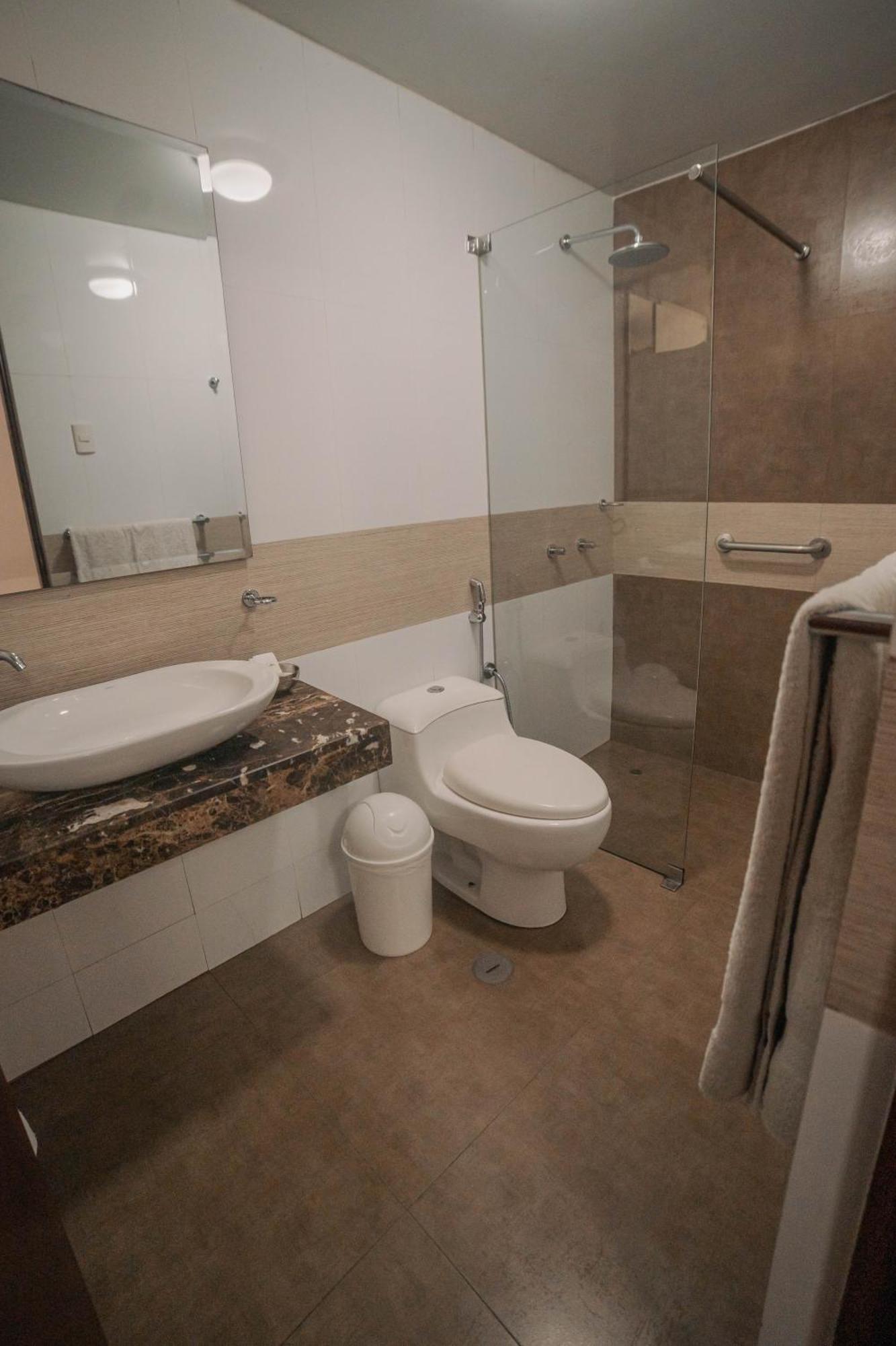Hotel Torre Norte Trujillo Bagian luar foto