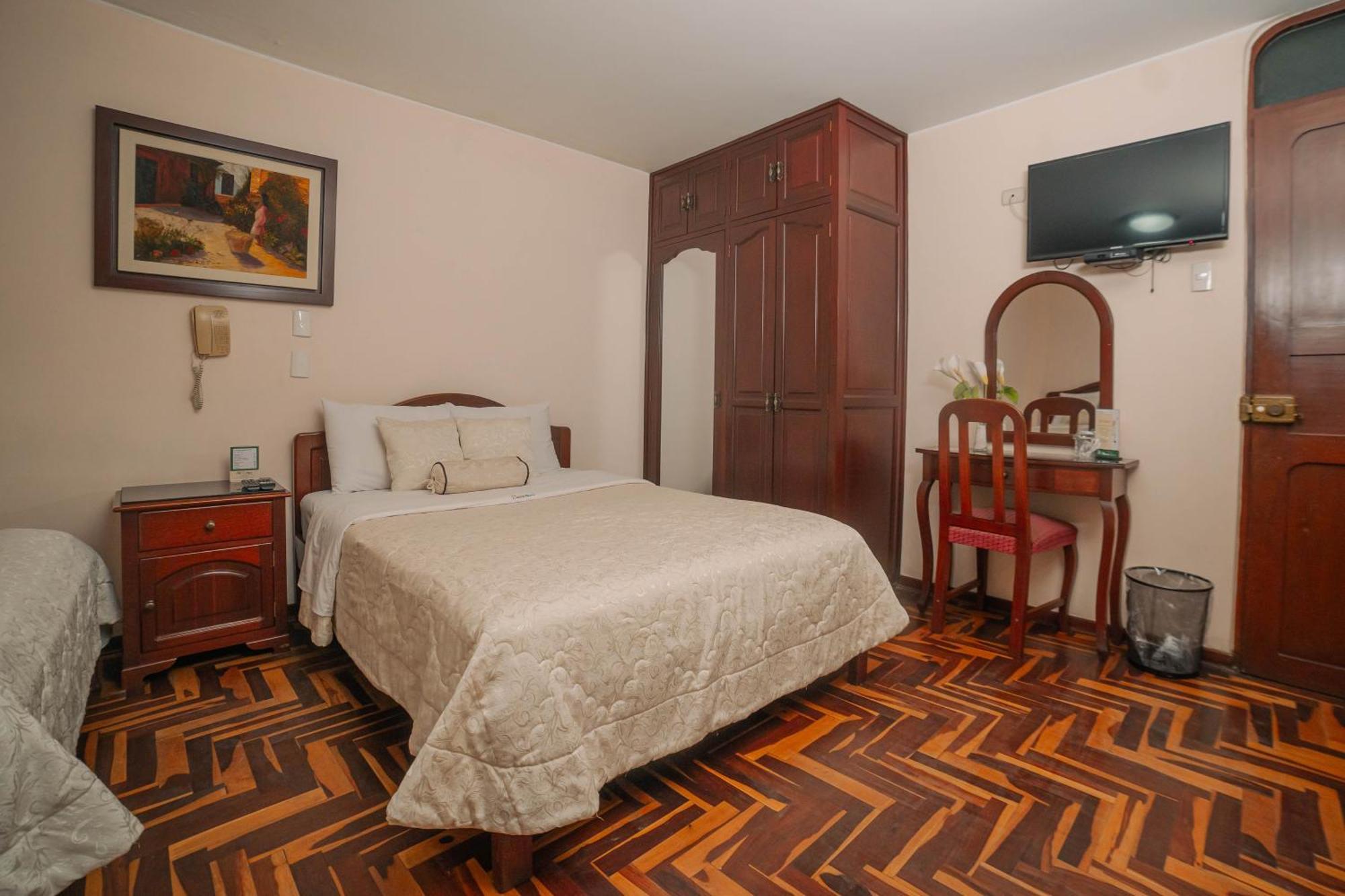 Hotel Torre Norte Trujillo Bagian luar foto