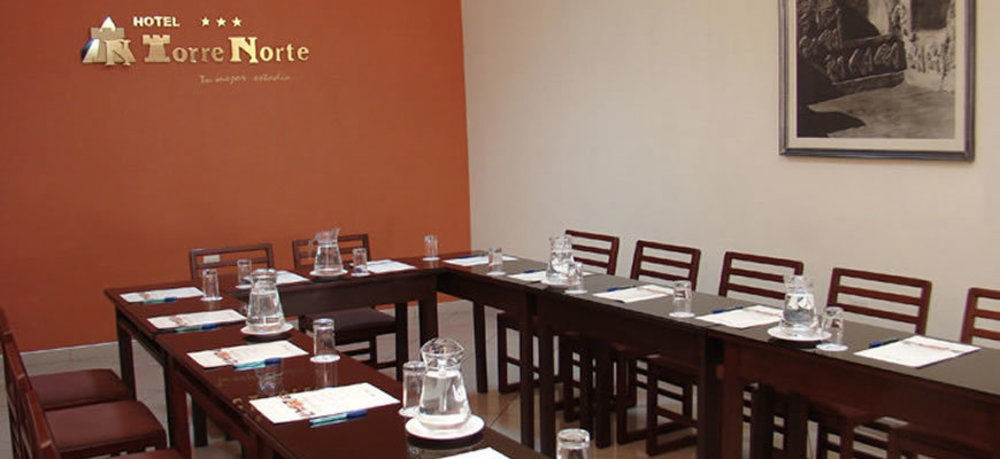 Hotel Torre Norte Trujillo Bagian luar foto